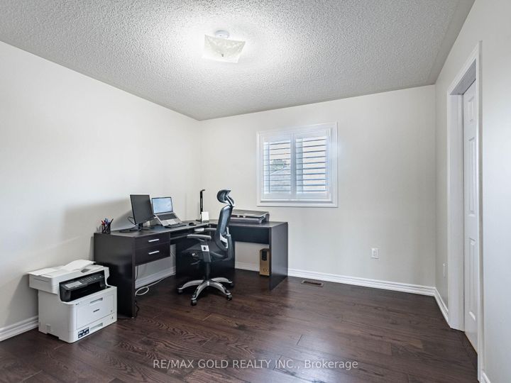 Photo 27 at 62 Masken Circle, Northwest Brampton, Brampton