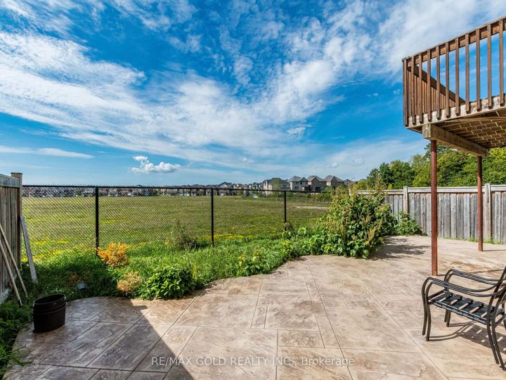 Photo 42 at 62 Masken Circle, Northwest Brampton, Brampton