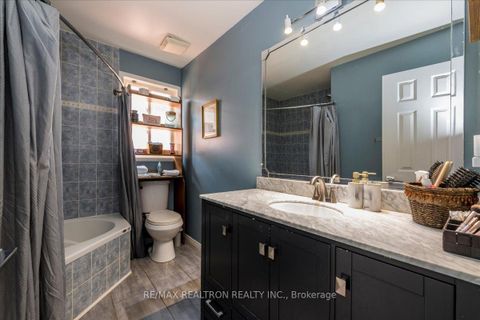 Photo 11 at 34 Butternut Drive, Holly, Barrie