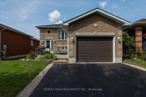 Photo 24 at 34 Butternut Drive, Holly, Barrie