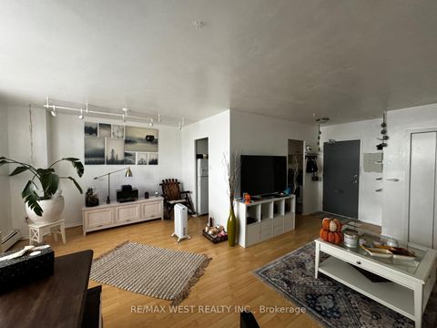 Photo 2 at 507 - 67 Richmond Street, Mill Pond, Richmond Hill