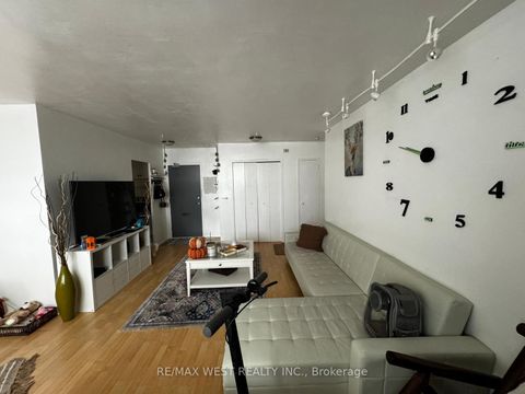 Photo 3 at 507 - 67 Richmond Street, Mill Pond, Richmond Hill