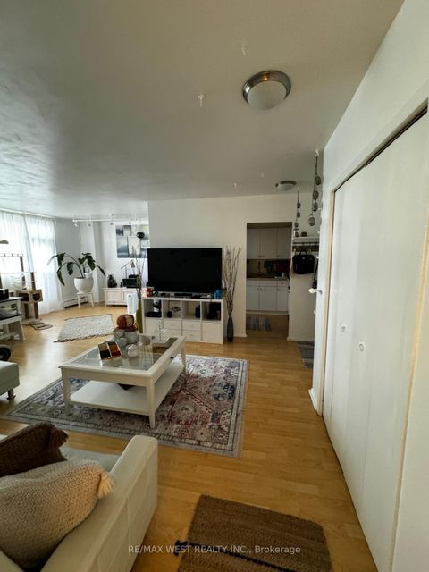 Photo 4 at 507 - 67 Richmond Street, Mill Pond, Richmond Hill