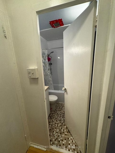 Photo 10 at 507 - 67 Richmond Street, Mill Pond, Richmond Hill Photo 10 at 507 - 67 Richmond Street, Mill Pond, Richmond Hill