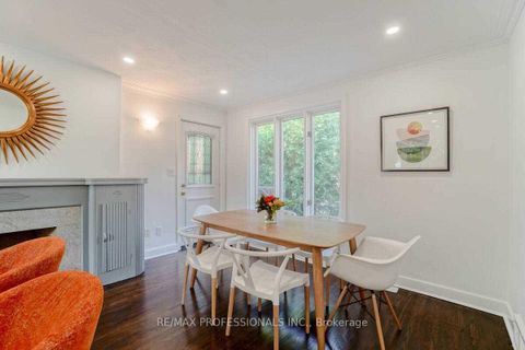Photo 7 at 58 Old Oak Road, Kingsway South, Toronto