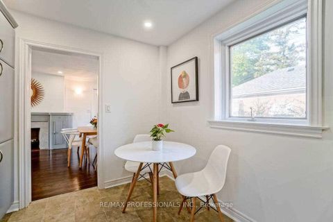 Photo 9 at 58 Old Oak Road, Kingsway South, Toronto