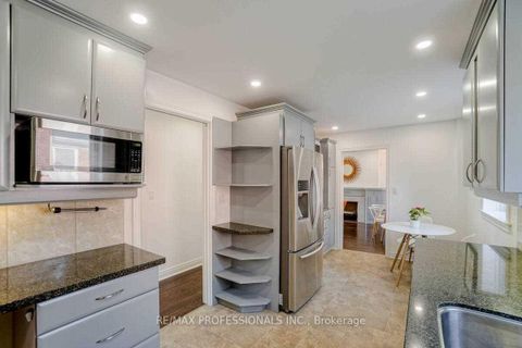Photo 11 at 58 Old Oak Road, Kingsway South, Toronto