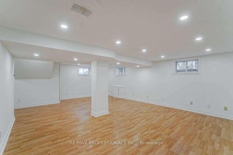 Photo 24 at 58 Old Oak Road, Kingsway South, Toronto