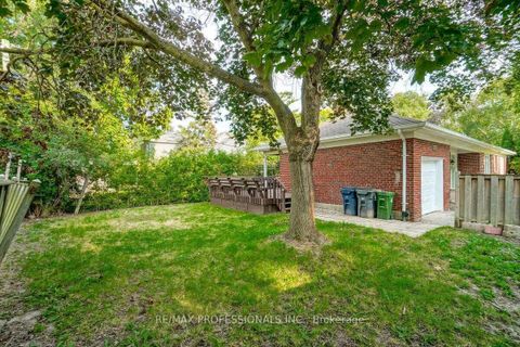 Photo 38 at 58 Old Oak Road, Kingsway South, Toronto