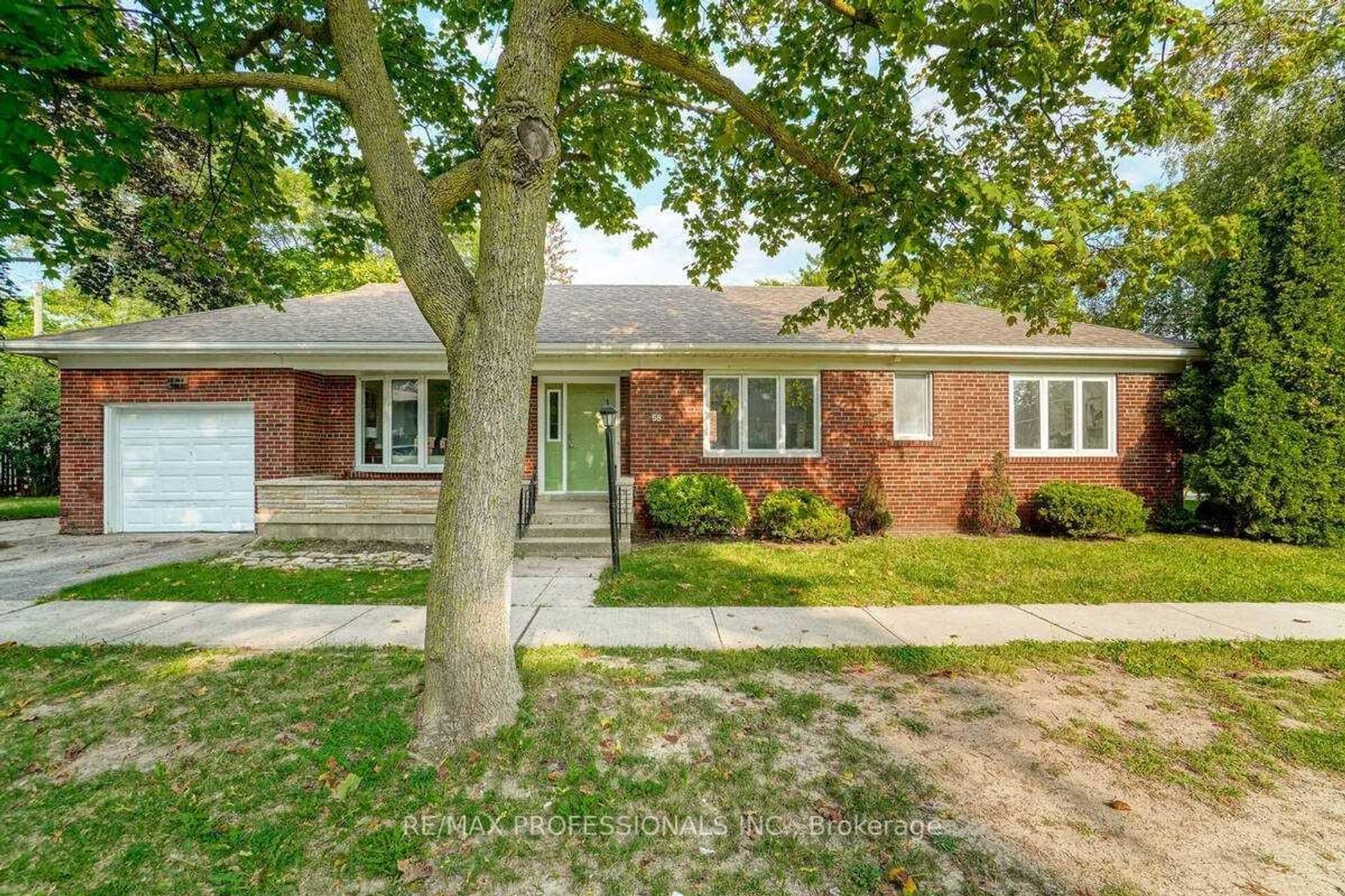 58 Old Oak Road, Kingsway South, Toronto 
