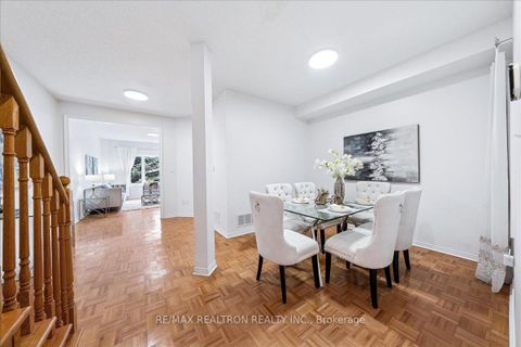 Photo 6 at 63 Carousel Crescent, Oak Ridges Lake Wilcox, Richmond Hill