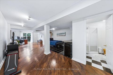 Photo 32 at 63 Carousel Crescent, Oak Ridges Lake Wilcox, Richmond Hill