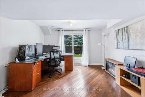 Photo 35 at 63 Carousel Crescent, Oak Ridges Lake Wilcox, Richmond Hill