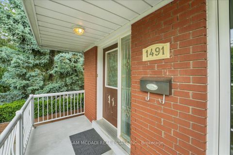 Photo 11 at 1491 Royal York Road, Humber Heights, Toronto
