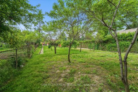 Photo 18 at 1491 Royal York Road, Humber Heights, Toronto