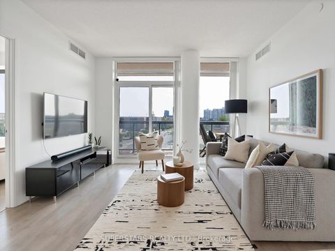 Photo 1 at 620 - 7608 Yonge Street, Yorkhill, Vaughan