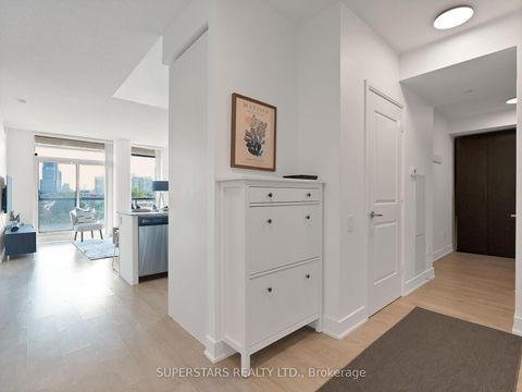 Photo 14 at 620 - 7608 Yonge Street, Yorkhill, Vaughan