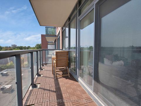 Photo 17 at 620 - 7608 Yonge Street, Yorkhill, Vaughan