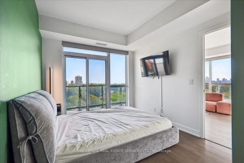 Photo 7 at 905 - 501 St Clair Avenue W, Casa Loma, Toronto