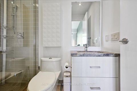 Photo 9 at 905 - 501 St Clair Avenue W, Casa Loma, Toronto