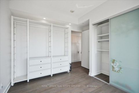 Photo 11 at 905 - 501 St Clair Avenue W, Casa Loma, Toronto