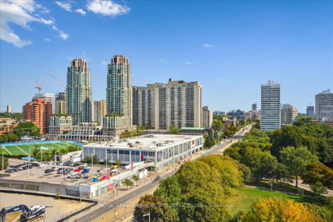 Photo 16 at 905 - 501 St Clair Avenue W, Casa Loma, Toronto