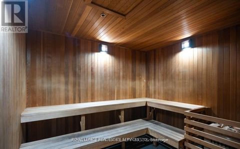 Photo 19 at 905 - 501 St Clair Avenue W, Casa Loma, Toronto