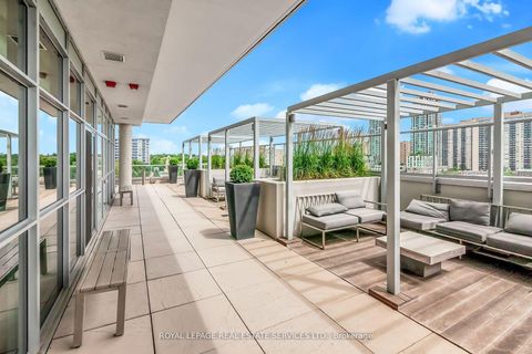 Photo 22 at 905 - 501 St Clair Avenue W, Casa Loma, Toronto