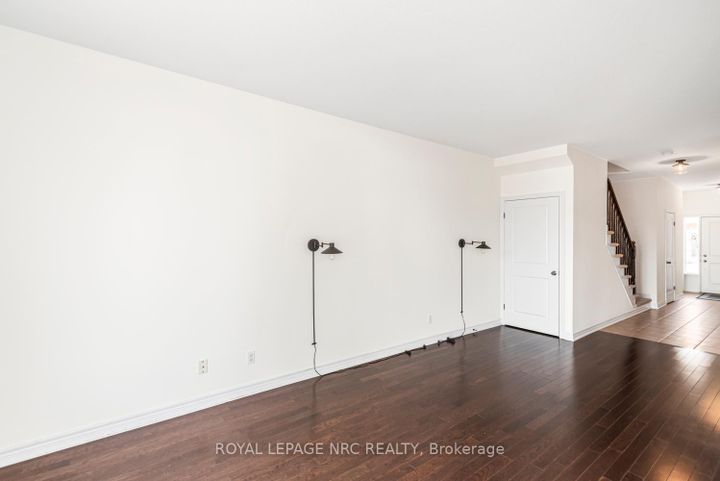 Photo 6 at 22 - 45 Seabreeze Crescent, Stoney Creek, Hamilton