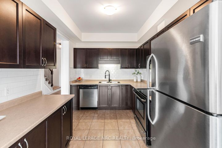 Photo 13 at 22 - 45 Seabreeze Crescent, Stoney Creek, Hamilton
