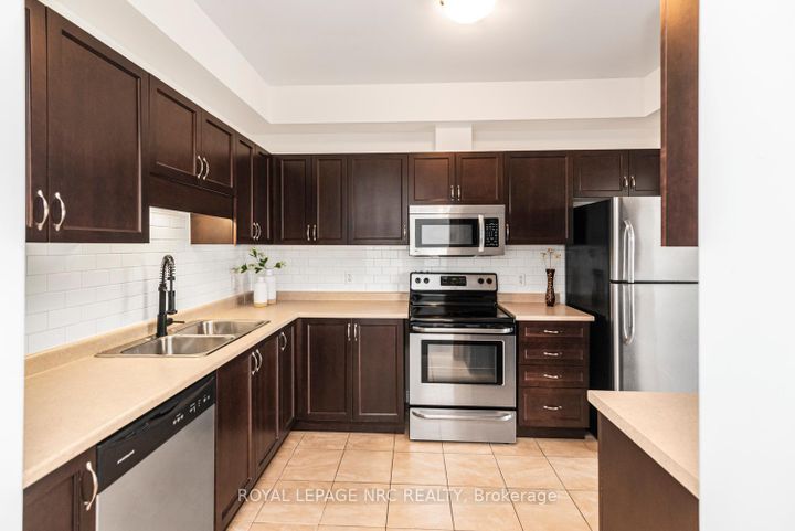 Photo 15 at 22 - 45 Seabreeze Crescent, Stoney Creek, Hamilton