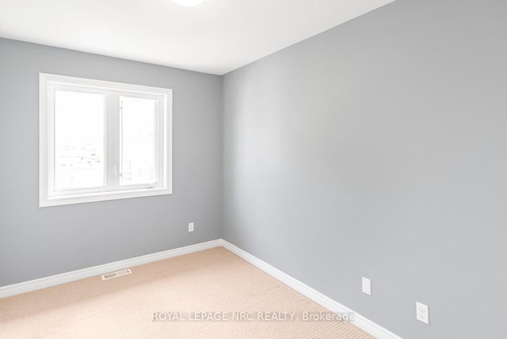 Photo 24 at 22 - 45 Seabreeze Crescent, Stoney Creek, Hamilton