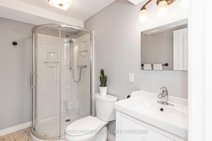 Photo 29 at 22 - 45 Seabreeze Crescent, Stoney Creek, Hamilton