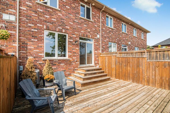 Photo 34 at 22 - 45 Seabreeze Crescent, Stoney Creek, Hamilton