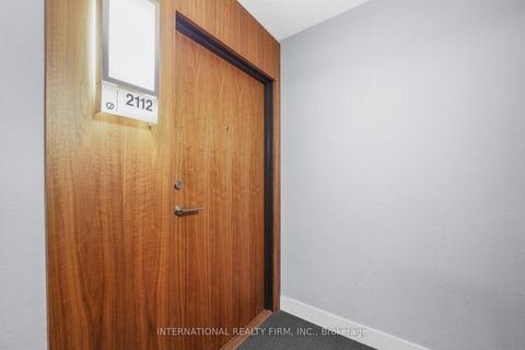 Photo 2 at 2112 - 85 Queens Wharf Road, Waterfront Communities C1, Toronto