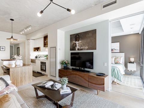 Photo 11 at 401 - 383 Sorauren Avenue, Roncesvalles, Toronto