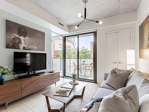 Photo 13 at 401 - 383 Sorauren Avenue, Roncesvalles, Toronto