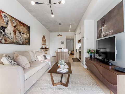 Photo 15 at 401 - 383 Sorauren Avenue, Roncesvalles, Toronto