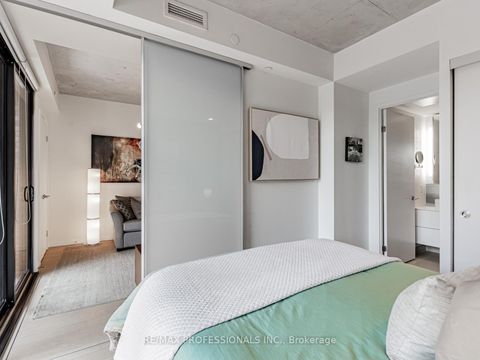 Photo 24 at 401 - 383 Sorauren Avenue, Roncesvalles, Toronto