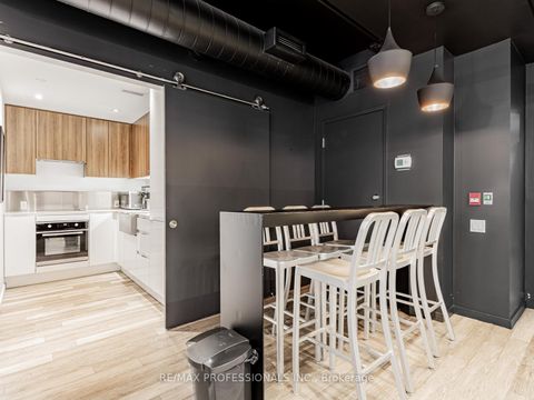 Photo 30 at 401 - 383 Sorauren Avenue, Roncesvalles, Toronto