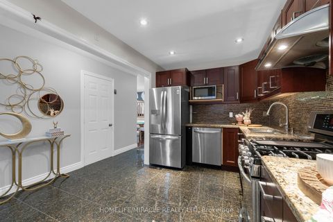 Photo 11 at 8 Franca Crescent, Jamestown, Toronto