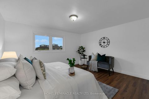 Photo 28 at 8 Franca Crescent, Jamestown, Toronto