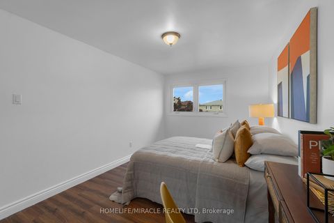 Photo 31 at 8 Franca Crescent, Jamestown, Toronto