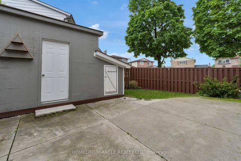Photo 46 at 8 Franca Crescent, Jamestown, Toronto