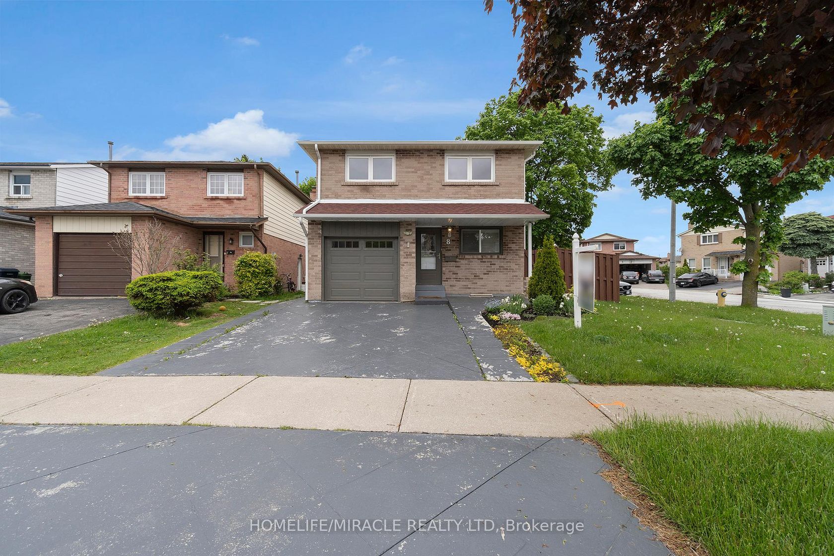 8 Franca Crescent, Jamestown, Toronto 