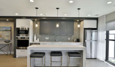 Photo 4 at 632 - 128 Grovewood Common, GO Glenorchy, Oakville