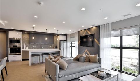 Photo 5 at 632 - 128 Grovewood Common, GO Glenorchy, Oakville
