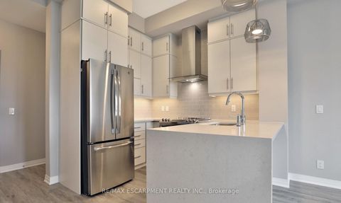Photo 7 at 632 - 128 Grovewood Common, GO Glenorchy, Oakville