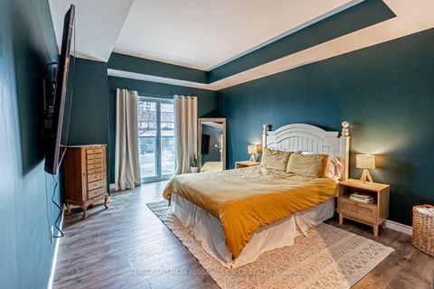 Photo 8 at 6 Victoria Street, City Centre, Barrie