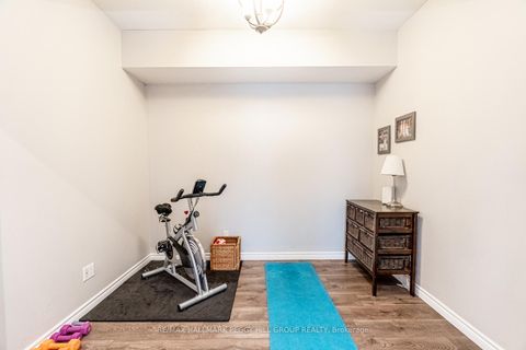 Photo 12 at 6 Victoria Street, City Centre, Barrie